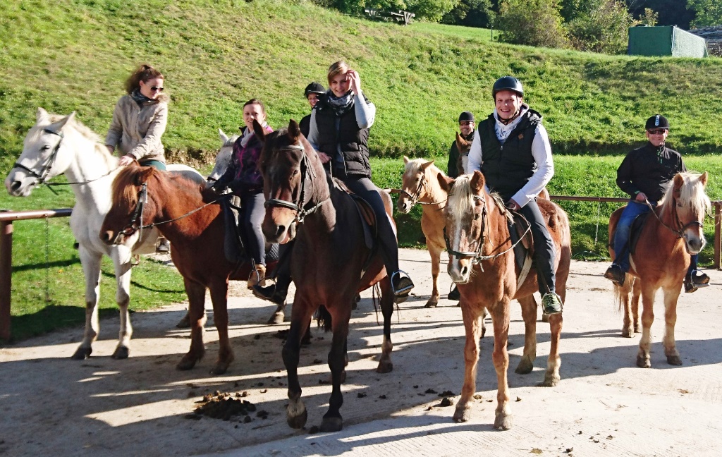 Ausreiten mit Freunden